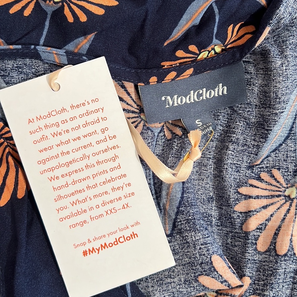 ModCloth Button Front Back Tie Floral Top, size Small - Picture 6 of 11